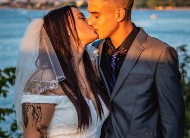 Vest Cưới Nam Trẻ Trung Hoàn Hảo Cho Chú Rể